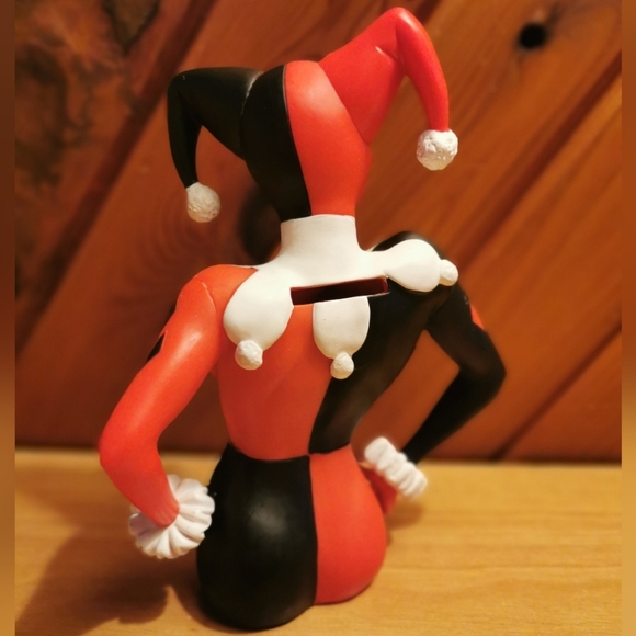 Harley Quinn Bank - Picture 4 of 5